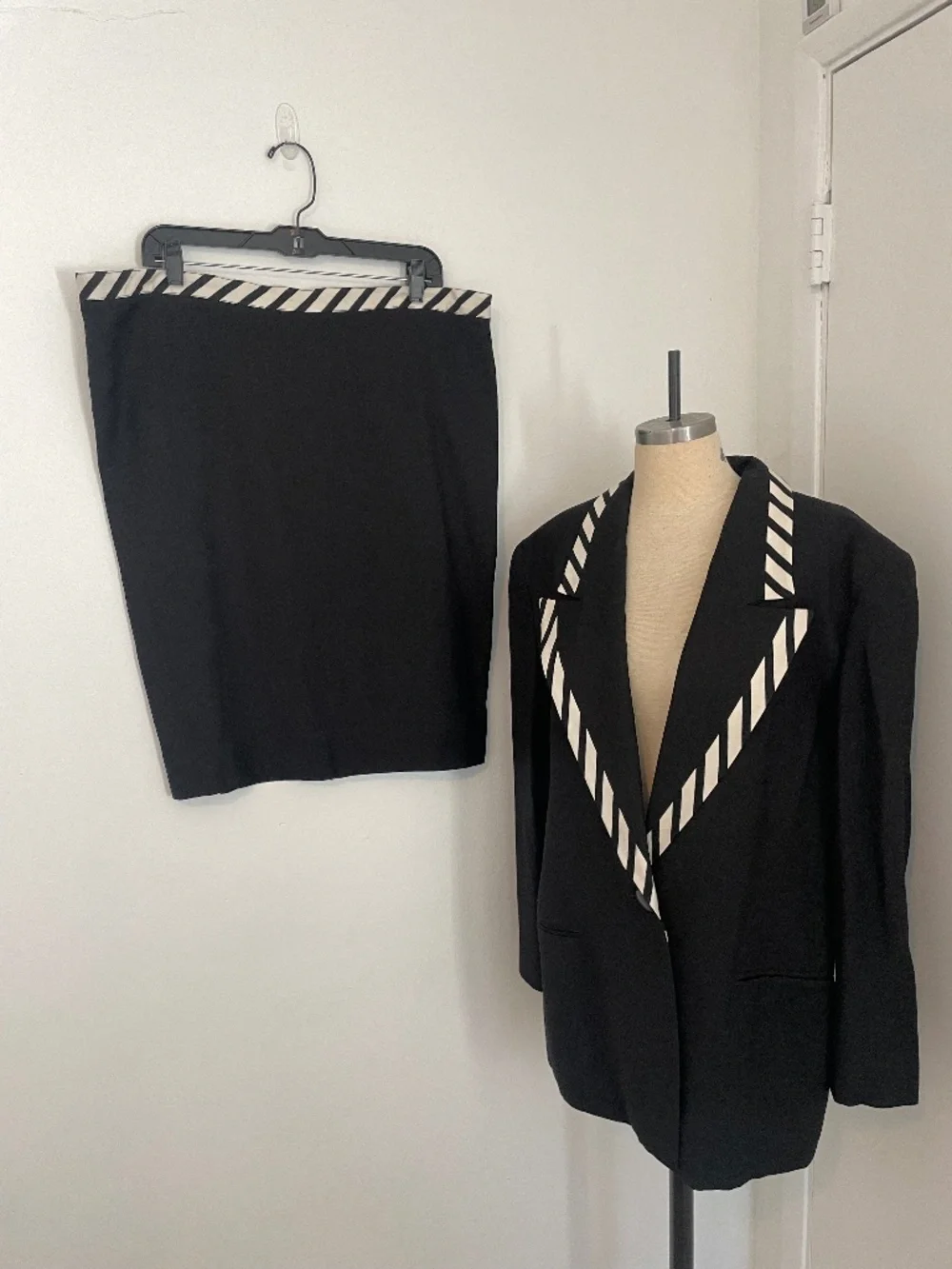 Vintage Christian Dior Blazer Skirt Suit Set Size 16 Black Zebra Stripe, 80s 90s